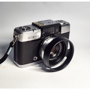 OLYMPUS PEN D. 하프 필름카메라.정상작동.