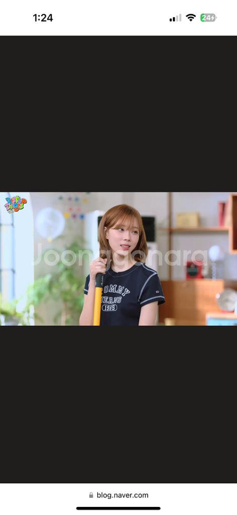 타미 진스 모던 프렙 티셔츠 (윈터 착용)--1