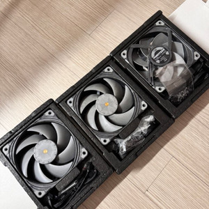 phanteks t30 세장