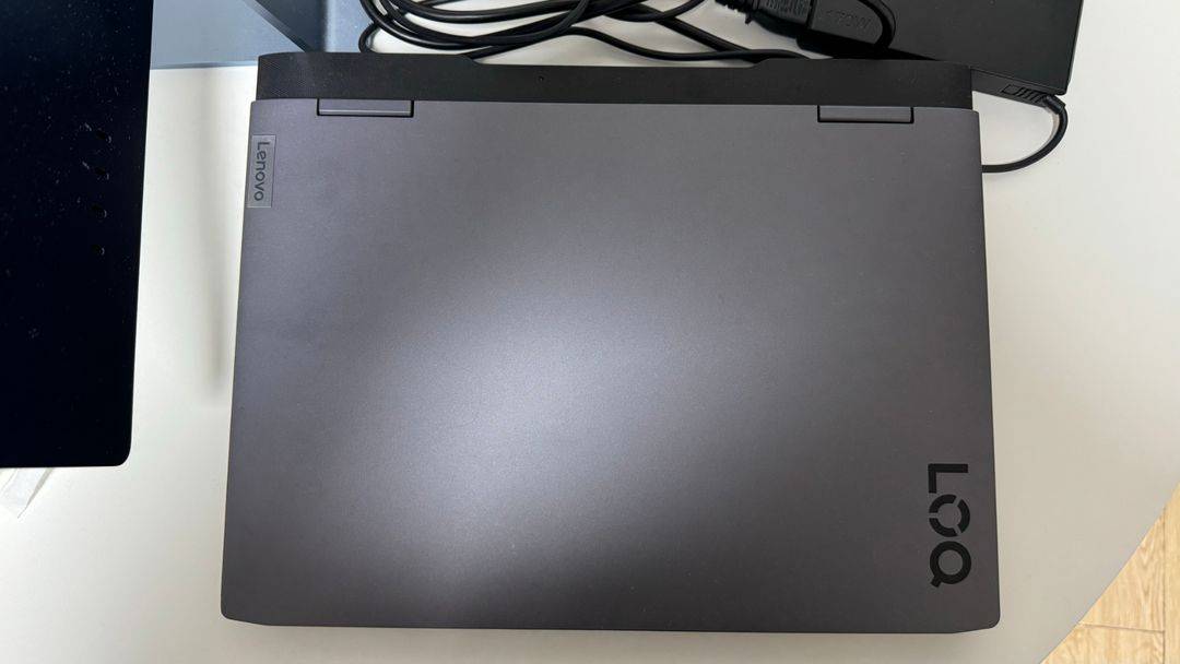 레노버 게이밍 노트북 라이젠R7 RTX4060 팝니다--1