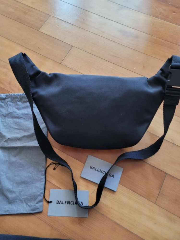 발렌시아가 파리스 시티 힙색 벨트백 팝니다--3