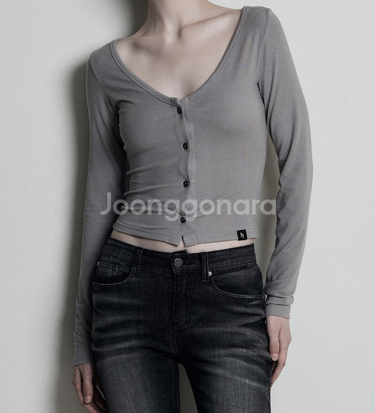 시너진 텐셀브이넥 가디건 화이트/그레이 판매해요--1