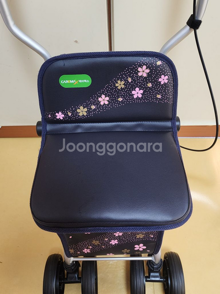 새제품 케어맥스 어르신 보행기 택배비포함--4