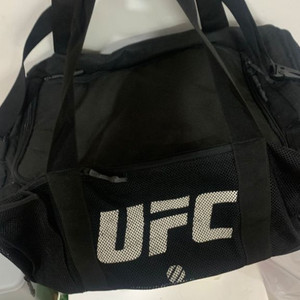 ufc 가방팝니다