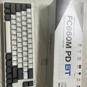 레오폴드 FC660M PD BT 화이트 적축 팝니다