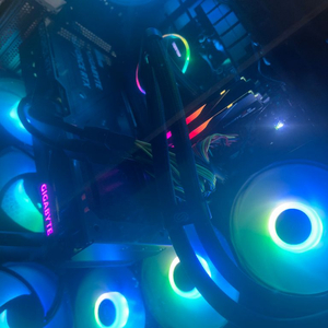 7800x3d 4070s 고사양 게이밍 본체 팝니다개인
