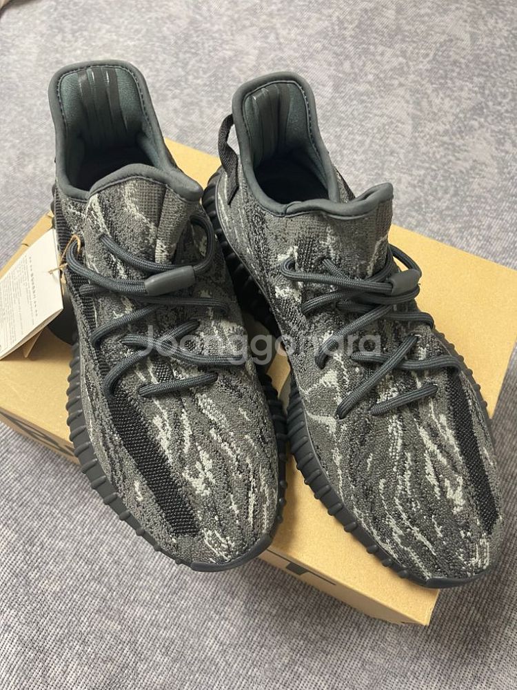 (무료배송) 아디다스 이지부스트 350 V2 다크 솔트--1
