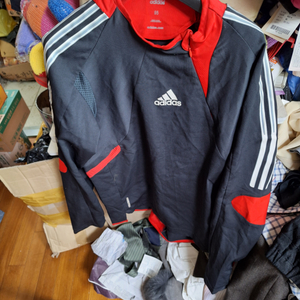 # adidas(95)