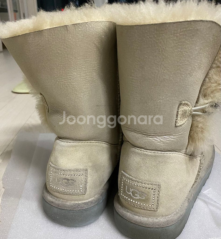 UGG230--3
