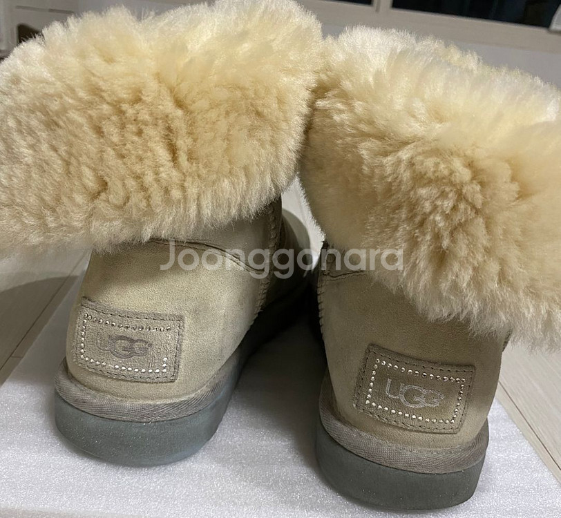 UGG230--6