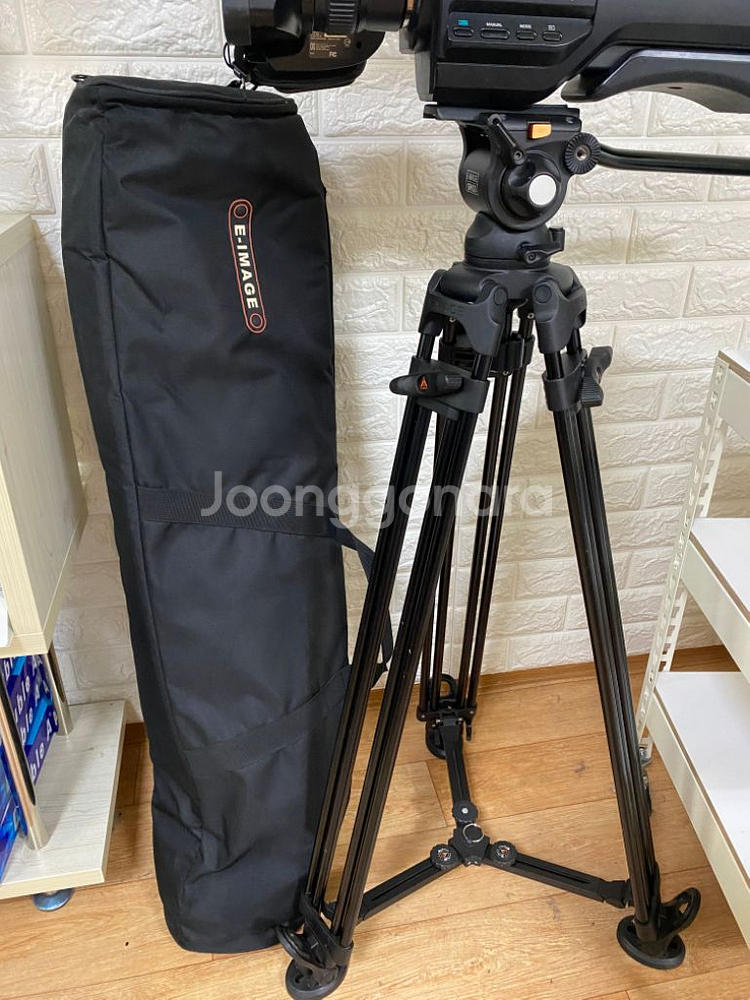 소니 HXR-MC2000 방송용카메라, 이이미지 삼각대--5