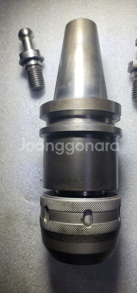 BT50-C42 밀링척 판매합니다.(공구)--1