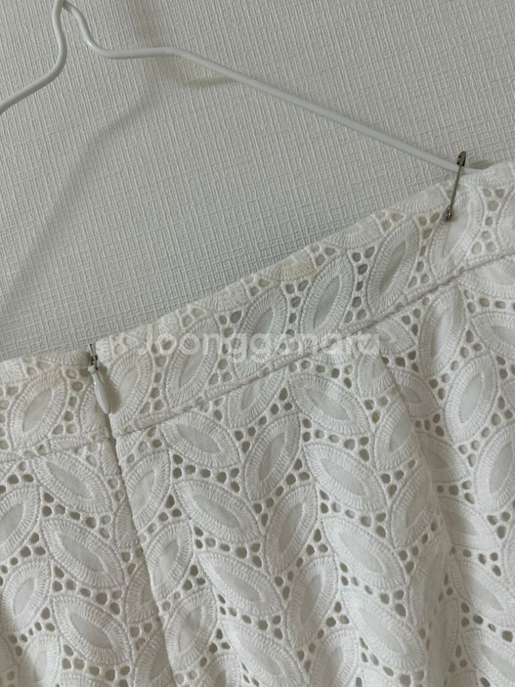 블랑쇼 레이스 펀칭 블라우스 반바지 세트--3