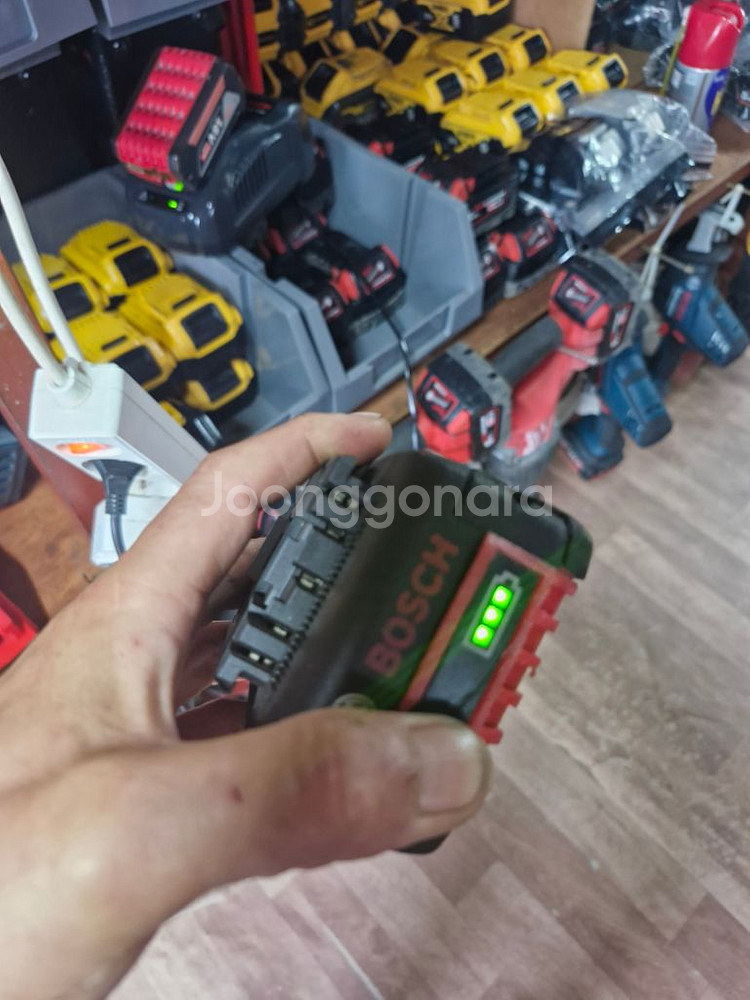 보쉬배터리 18V5.0AH. 개당가격--7