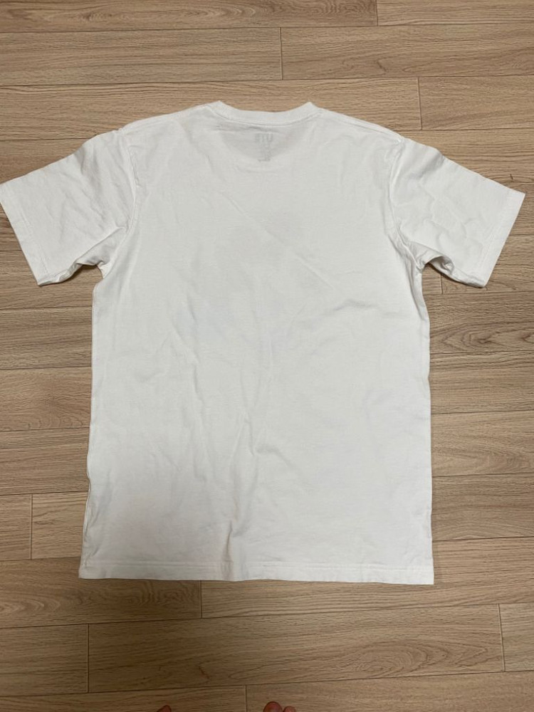 유니클로 미키마우스 반팔티 L--1