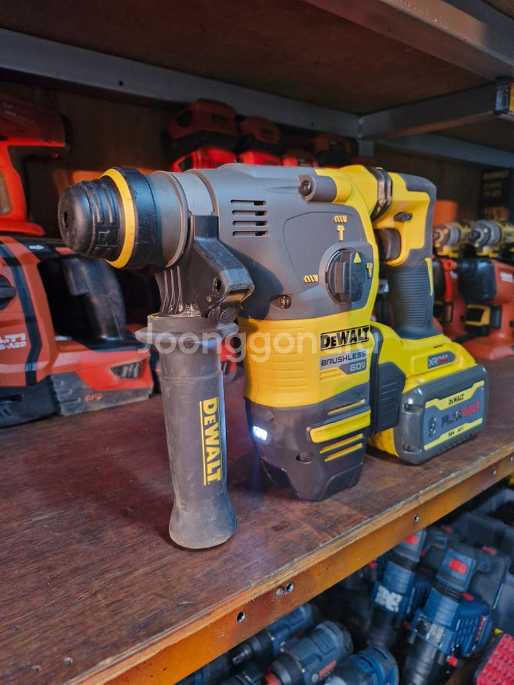 디월트충전함마드릴DCH333AVR--4