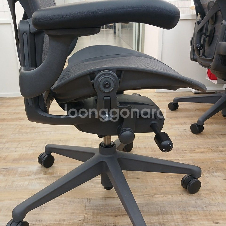 수입명품의자 허먼밀러 에어론 의자--5