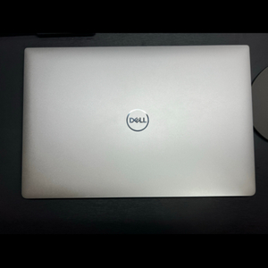 Dell XPS 15 7590