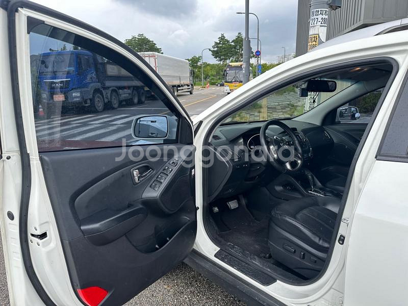 @11년식 투싼 ix 디젤 R20 2WD LX20 프--6