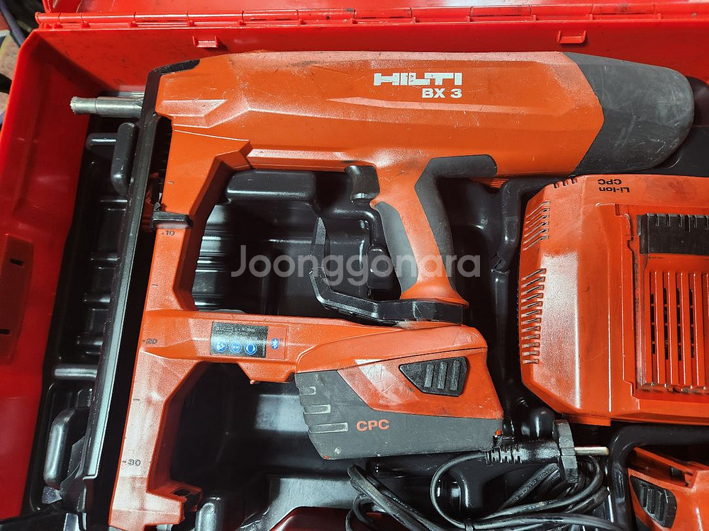 힐티 22v 충전타정기 BX3 팝니다--1