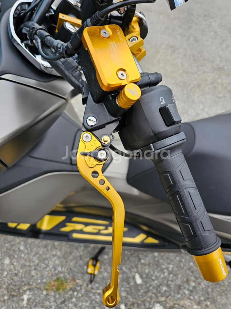22년식 PCX ABS 160정품보업 신차급팝니다.--8