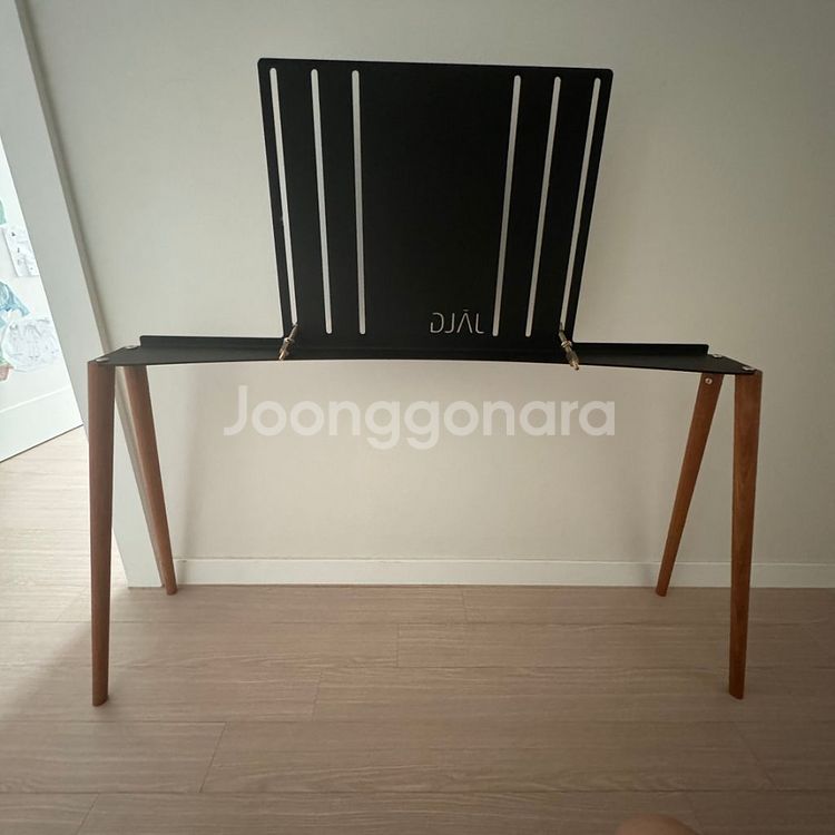 제임스 오가닉 이젤 TV거치대--1