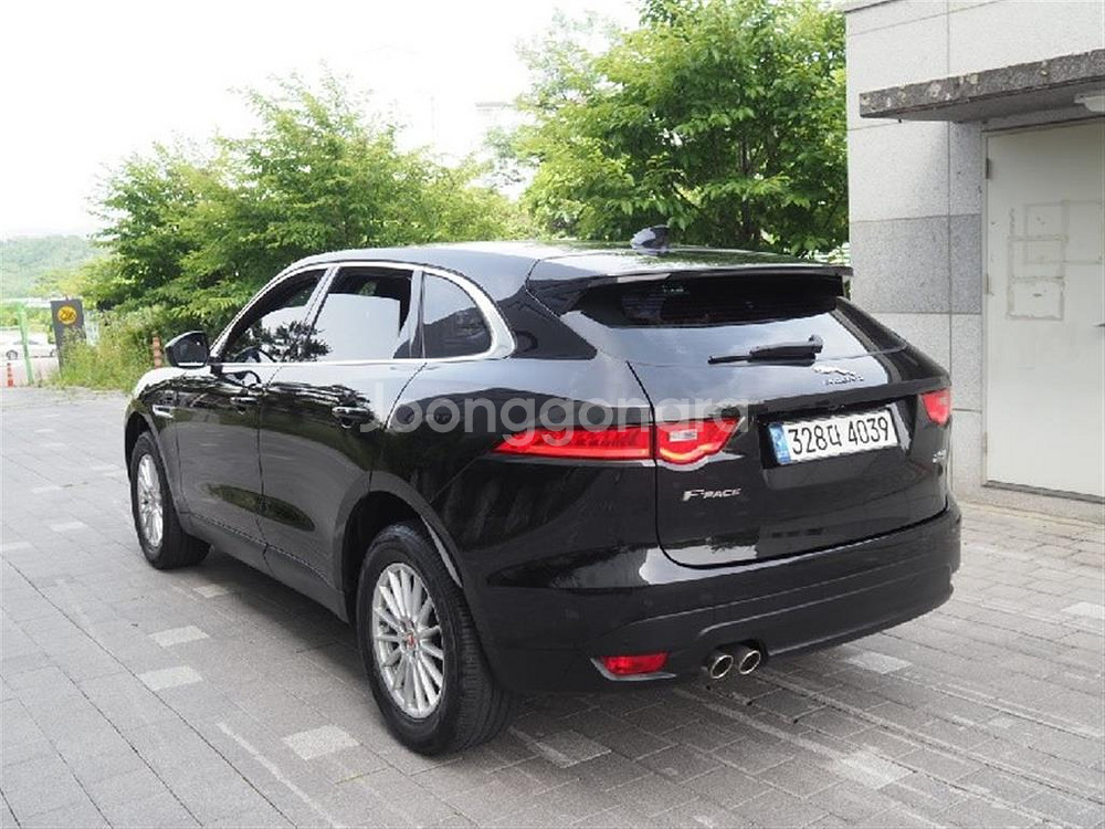 @17년식 F-페이스 2.0 20d AWD 프레스티지--3