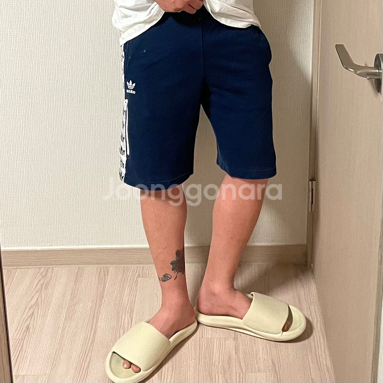 정품 아디다스 트레포일 사이드라인 트랙팬츠 반바지--1