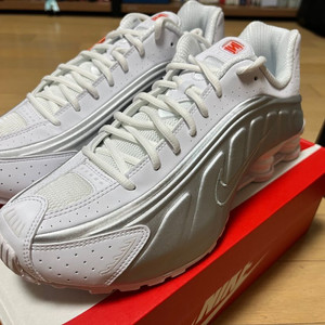 나이키 shox r4 285 새제품
