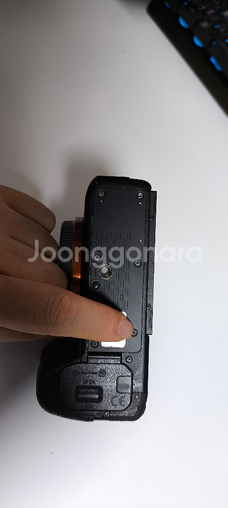 소니 a7s2 + 정품 세로그립 팝니다--3