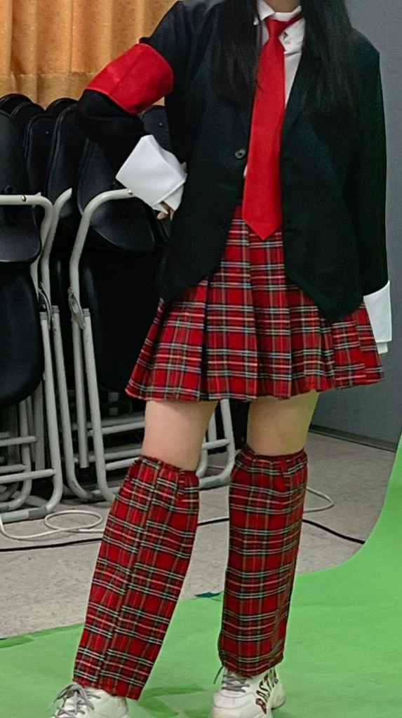 캐릭캐릭체인지 캐캐체 아무 졸업사진 의상 대여 이미지