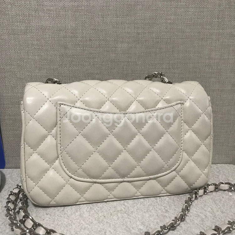 샤넬 클래식 미디움--2