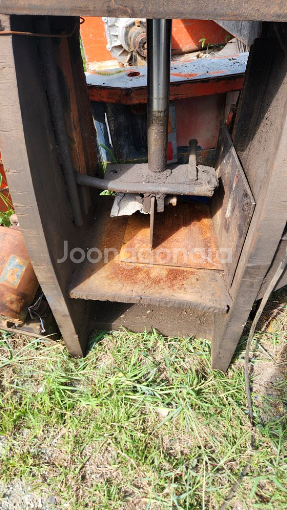 고철 모터 모타 유압 프레스 프래스 유압기기 팝니다.--2