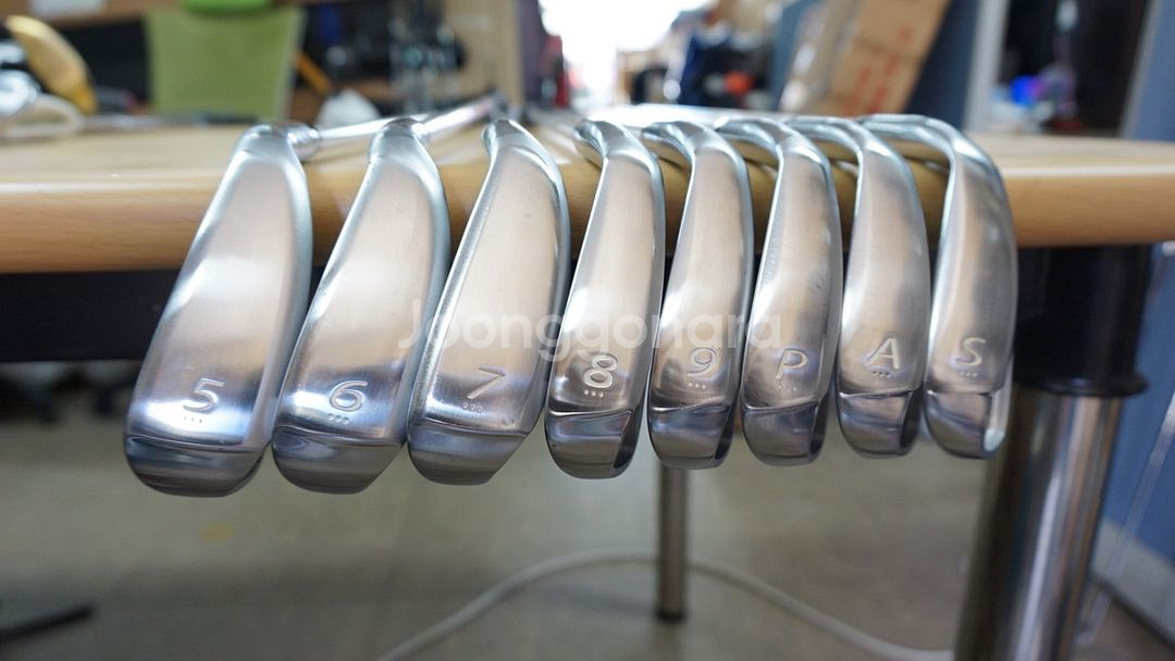 PRGR iD 나브라 여성용 그라파이트 L 8 아이언--7