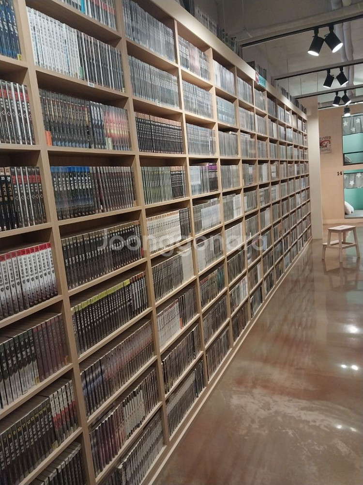 만화방책장 120개 만화책장 소설책장 선반 다이 칸막이--1