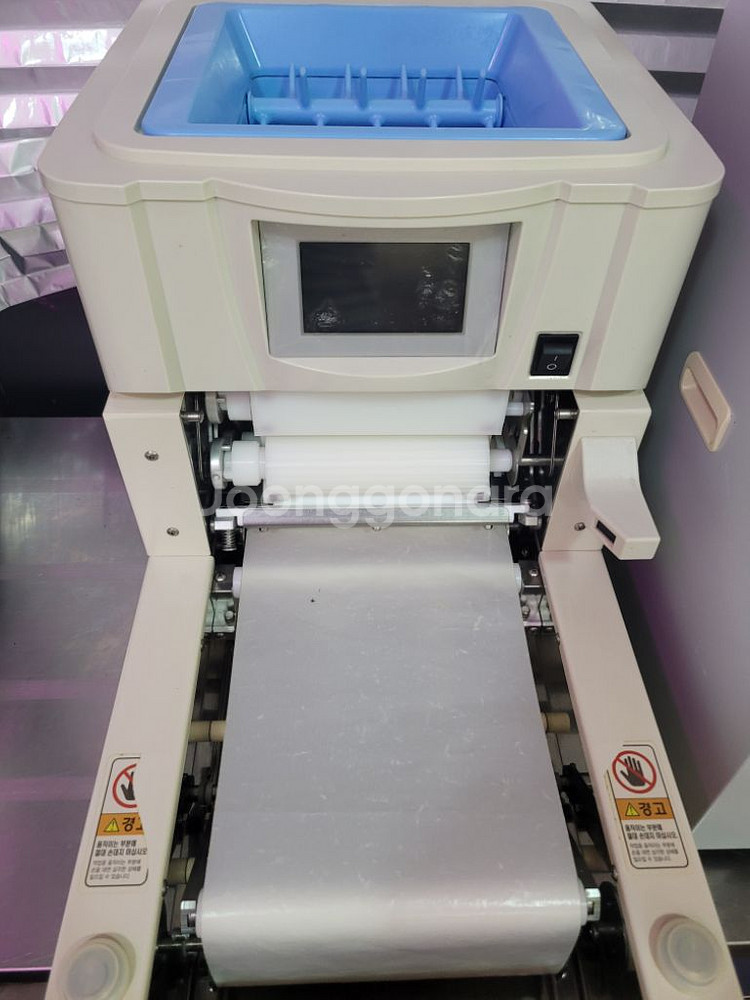 럭키엔지니어링 김밥.롤 기계 고급형(LCR-700)--1