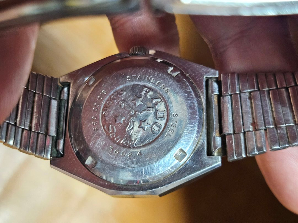 라도 오토메틱 시계 이미지