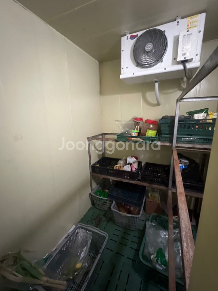 2평 저온창고 판매합니다 (냉동고방 냉장 정상작동)--2