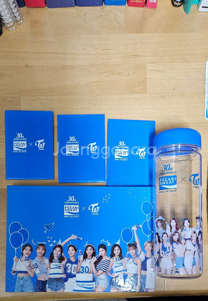 트와이스 포카리 한정판 앨범 팝니다--1