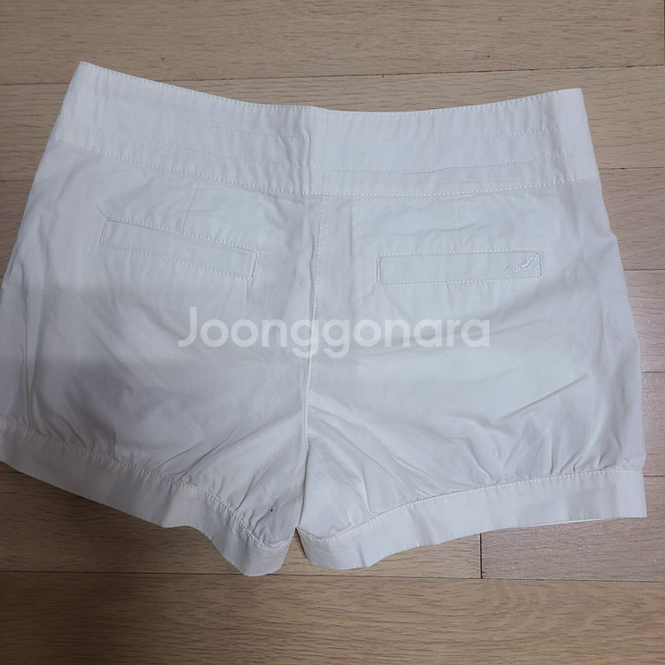 휴양지룩 새상품 아르마니 익스체인지 화이트--1