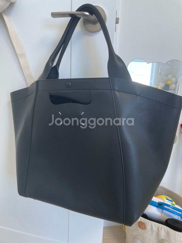 메종마르지엘라 가방팝니다--3