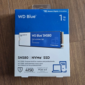 WD blue SSD카드 1TB 팝니다 (3개)