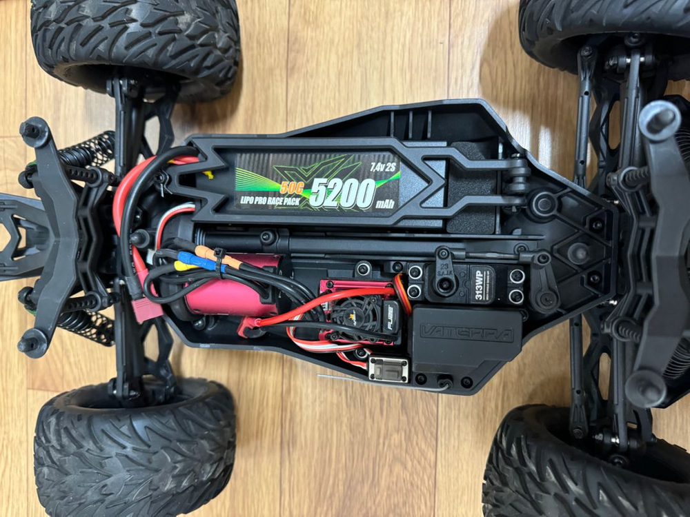 RC카 바테라 헤일릭스 1/10 판매합니다 이미지