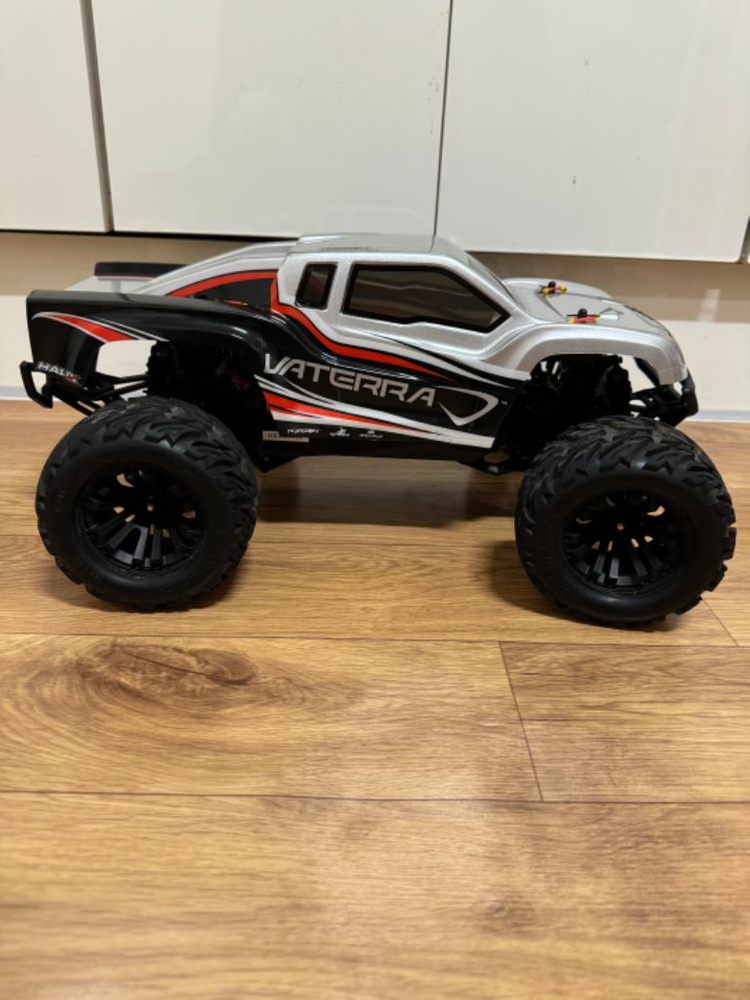 RC카 바테라 헤일릭스 1/10 판매합니다 이미지