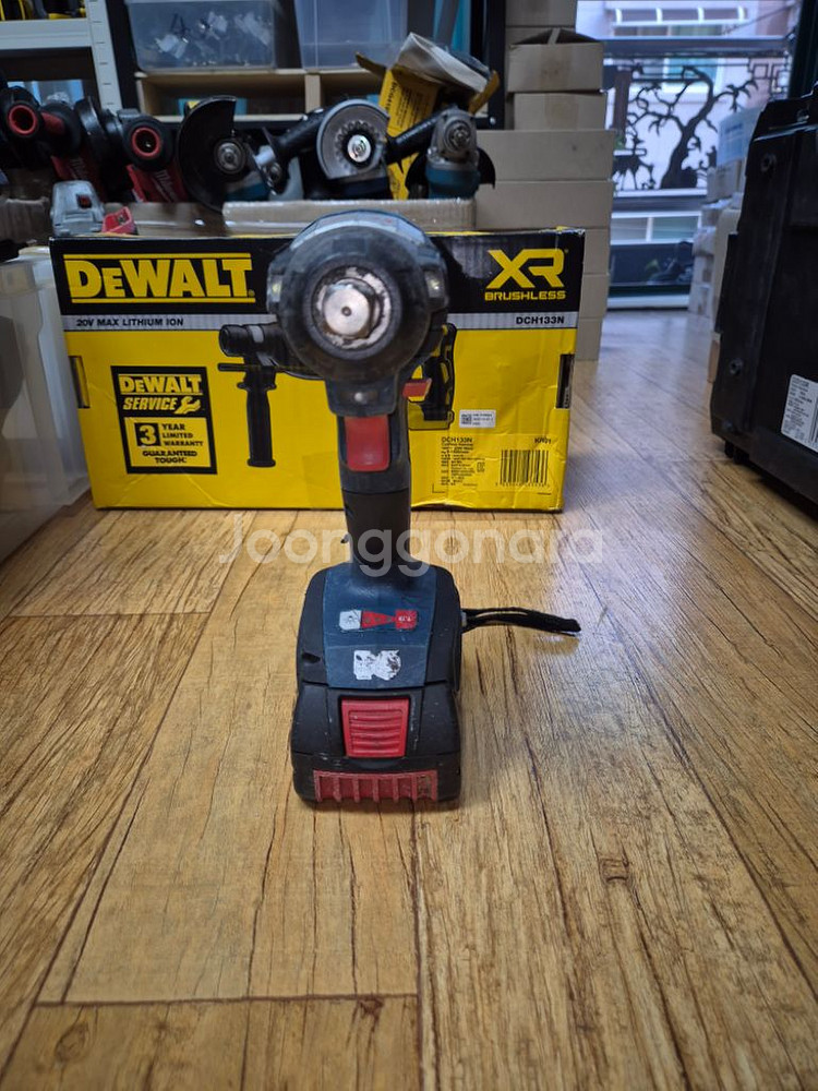 보쉬충전임팩렌치GDS18V200C 3단속도조절 배터리포--1