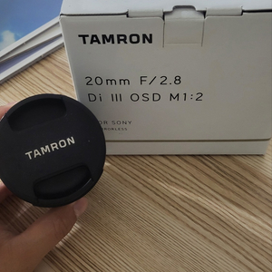 탐론 20mm F/2.8 Di III 팝니다!