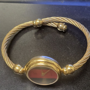 구찌구찌 뱅글워치 레인손목시계 2047L