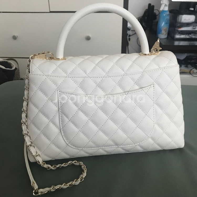 샤넬 코코 화이트 미디엄--1