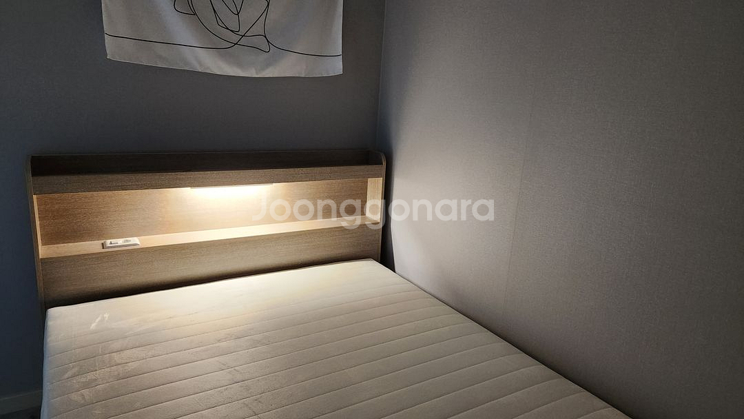 (급매)LED침대+매트리스포함 직접가져가셔야해요:)--1