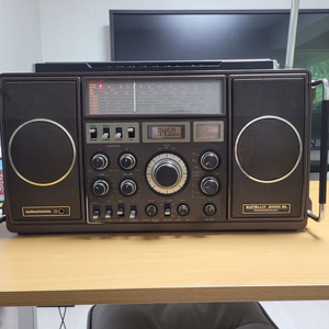 독일 Grundig SATElLLIT 2400